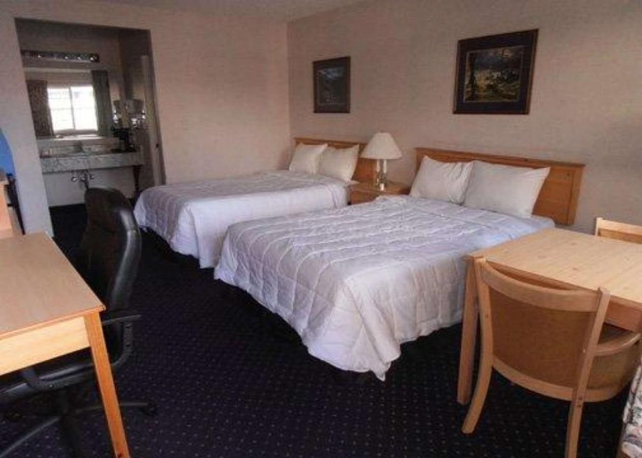 Econo Lodge Inn & Suites Central Medford Exterior foto